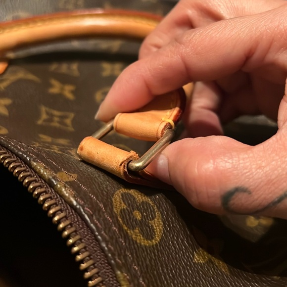 Louis Vuitton Speedy 30 - Picture 8 of 17